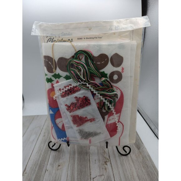 Bucilla Gallery Of Stitches Christmas Jeweled Stocking Kit #32262  18" Long - Picture 5 of 5